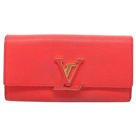 Cartera Larga Capucines de Cuero Louis Vuitton Roja