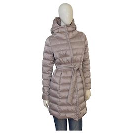 Casaco de down acolchoado bege Weekend Max Mara com cinto e capuz – Tamanho IT 44 Bege