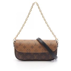 Bolsa Louis Vuitton Ivy League Wallet on Chain Marrom Monograma