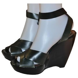 Marni compensées Vert olive Vert foncé