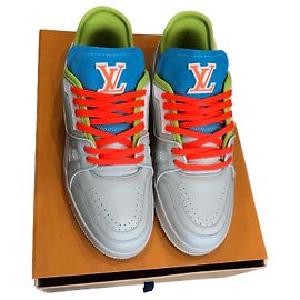 LOUIS VUITTON Upcycled Virgil Abloh Sonderedition Sneaker Weiß