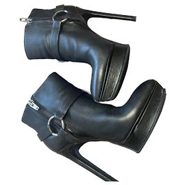 Saint Laurent Janis 105 Ankle Boots Black