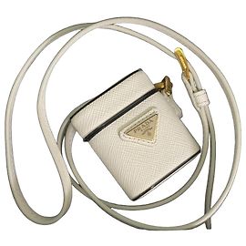 Estuche de cuero Saffiano de Prada para AirPods Blanco