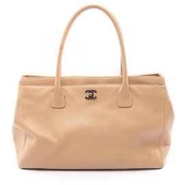 Bolsa Executiva Chanel em Couro Bege Bege