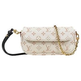 Bolsa de ombro Louis Vuitton Ivy Monogram Dune Wallet on Chain Branco Bege