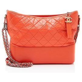 Chanel Gabrielle Médio Hobo em Couro de Bezerro Envelhecido Laranja