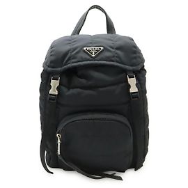 Mochila de nylon y cuero con logo triangular de Prada Negro