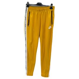 Nike jogging pants yellow Yellow