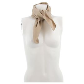 Autre Marque Bufanda beige de lana Beige