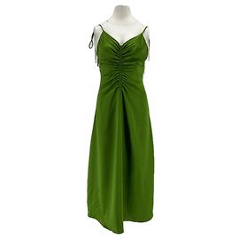 Sandro Maxikleid aus grünem Satin trägerlos Grün