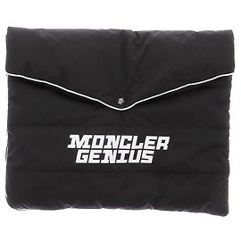 Autre Marque Pochette matelassée noire MONCLER logo nylon Noir