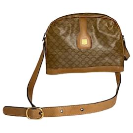 Céline Vintage Celine Paris Triomphe Monogramm Schultertasche aus Kamel-Leder Kamel