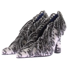 Burberry Décolleté "Sweep 100" in lana Bianco