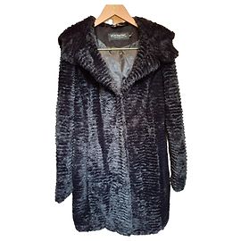 Autre Marque Schwarzer Kunstfellmantel Beaumont Schwarz