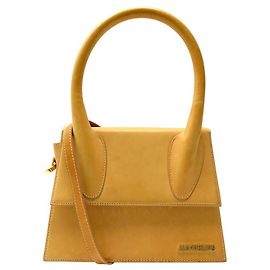 BOLSA JACQUEMUS LE GRAND CHIQUITO 213BA0003 COURO DOURADO COM ALÇA Bege