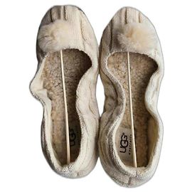 Bailarinas UGG de lã bege com pompom Bege