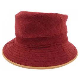 Hermès Cashmere Hat 56 Red
