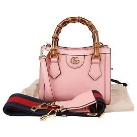 Gucci Bolso de hombro mini Diana de bambú Rosa