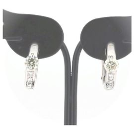 PT900 Diamantohrringe von Tasaki Silber