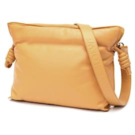 Bolsa de Ombro Puffer Flamenco da Loewe Camelo