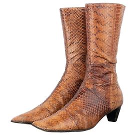Miu Miu AW98 Ankle Boots aus Pythonleder mit quadrater Zehenpartie und Kitten-Heel Orange