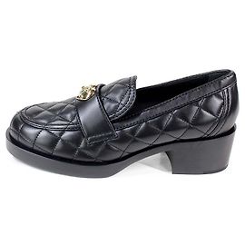 Mocasines Chanel de cuero de cordero negro acolchado, Negro