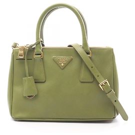 Bolsa Galleria Prada SAFFIANO LUX em couro Saffiano, caqui. Verde