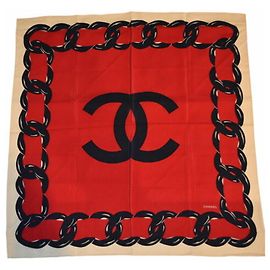 Cachecol/xale CHANEL com marca COCO e padrão de corrente, seda, branco, vermelho, marinho Azul