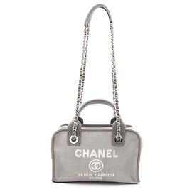 Bolsa de ombro bowling em lona e couro Chanel Cinza