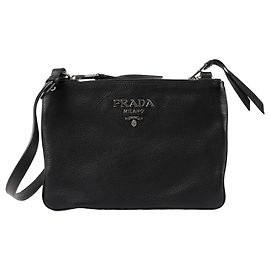 Prada Borsa a tracolla doppia spalla con logo in metallo Nero
