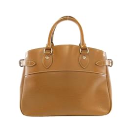 Louis Vuitton Epi Passy PM Handtasche Kamel