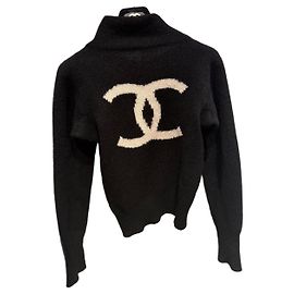 Pull Chanel en cachemire noir et blanc avec CC Noir Blanc