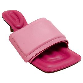 Pink Leather Piscine Absatzsandalen von Jacquemus Pink