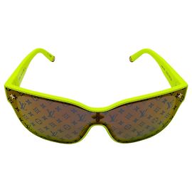 Louis Vuitton Neon LV Shadow Square Sunglasses Multiple colors