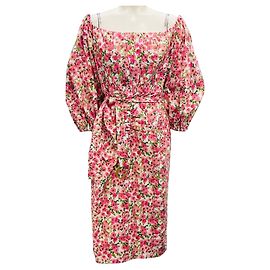 Vestido midi off shoulder com mangas bufantes brancas / rosas com cinto Carolina Herrera Rosa