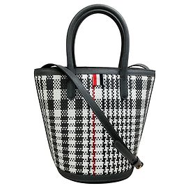 Dunkelgraue karierte gewebte Leder-Eimer-Tasche von Thom Browne Grau