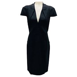 Vestido midi de lã cinza carvão com mangas curtas e decote em V de Roland Mouret Cinza