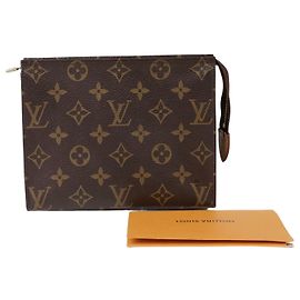 Louis Vuitton Necessaire Marrom