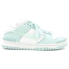 Autre Marque Nike Sneaker Weiß Andere