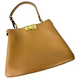 Bolsa Fendi Peekaboo Soft Medium Bege