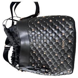Liu.Jo Mochila Liu Jo em couro preto acolchoado com estrelas douradas Preto