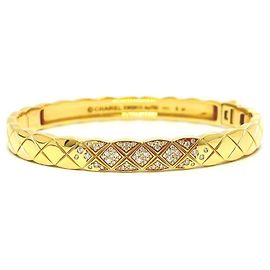 Bracelet en diamant de la collection Coco Crush de Chanel Doré