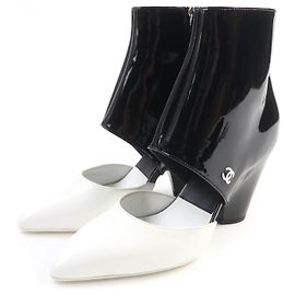 Chanel G35430 Patent Leather Ankle Boots Black White