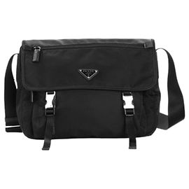 Prada Pocono Buckle Messenger Schultertasche Schwarz Mittel ZOT Schwarz