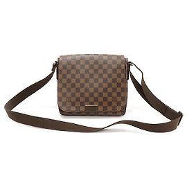 Louis Vuitton Damier Ebène Canvas District PM Umhängetasche Braun