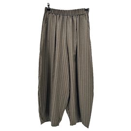 Autre Marque Gestreifte braune Ballonhose Braun