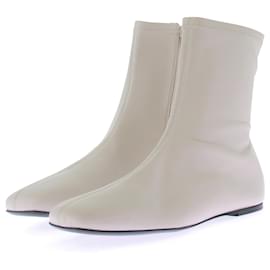 Cos Par de botas blancas Blanco