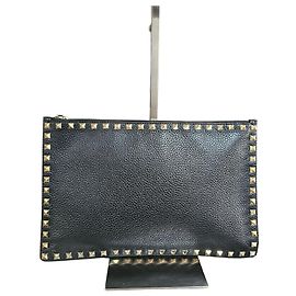 Valentino Rockstud Clutch Black