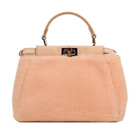 Fendi Bolsa crossbody mini em shearling rosa bebê Peekaboo Rosa