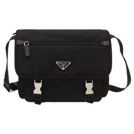 Prada Borsa a tracolla messaggero in Re-Nylon nera Nero